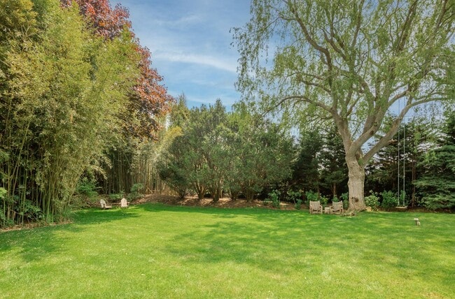 Photo - 77 Hildreth Ln