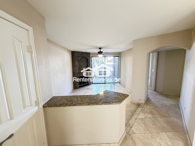 Photo - 3235 E Camelback Rd Unidad 119