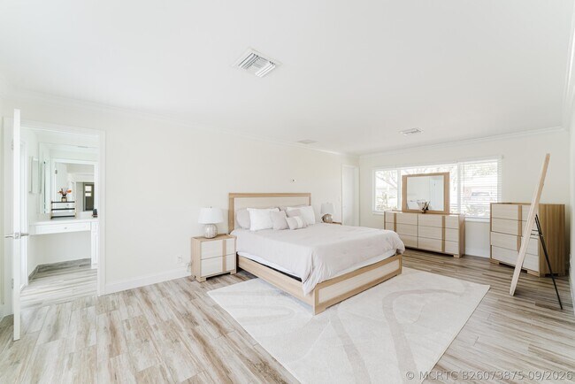 1424 SW 13th Dr