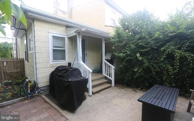 Photo - 116 Ellis St