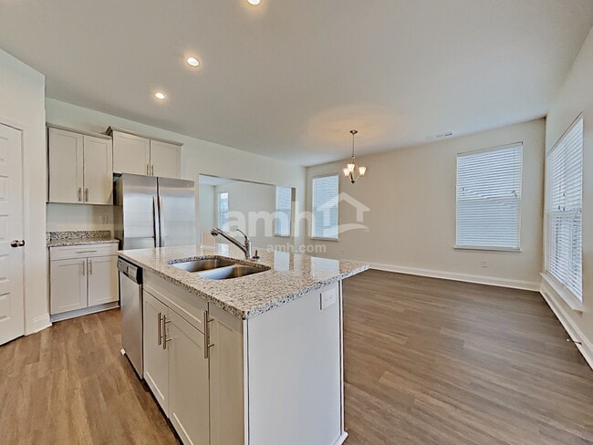 Photo - 5510 Central Grove Sq