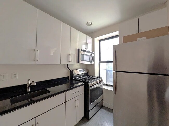 533 W 158th St Unit 23