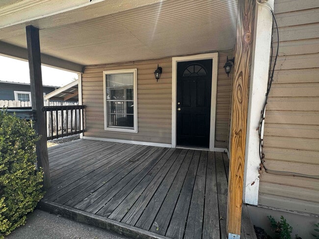 Photo - 786 W Tarleton St Unit 786 B Tarleton St