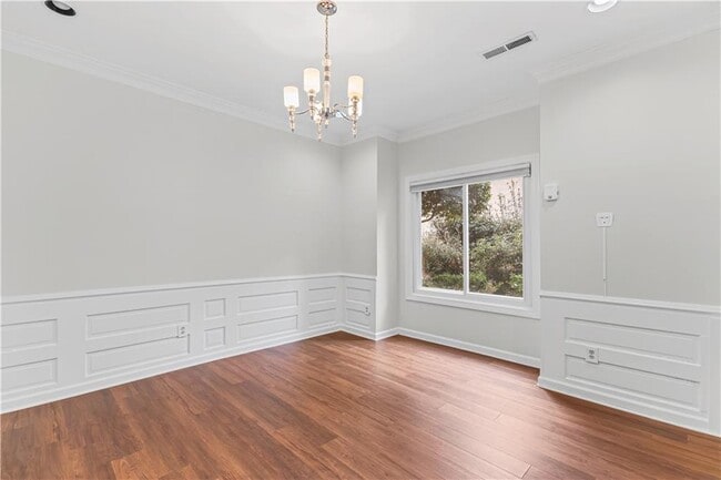 Photo - 2298 Goodwood Blvd SE