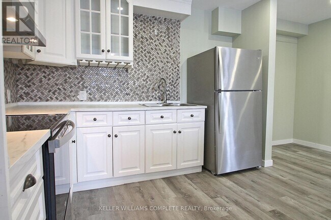 Photo - 475 Harriet St Unit 1