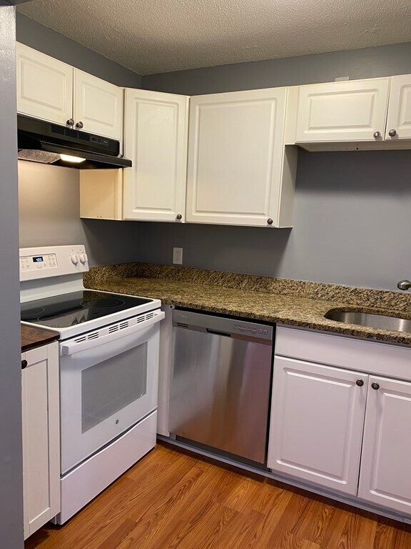 Photo - 1186 Worcester Rd Unit 1211