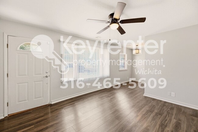 Photo - 2210 W Greenfield St