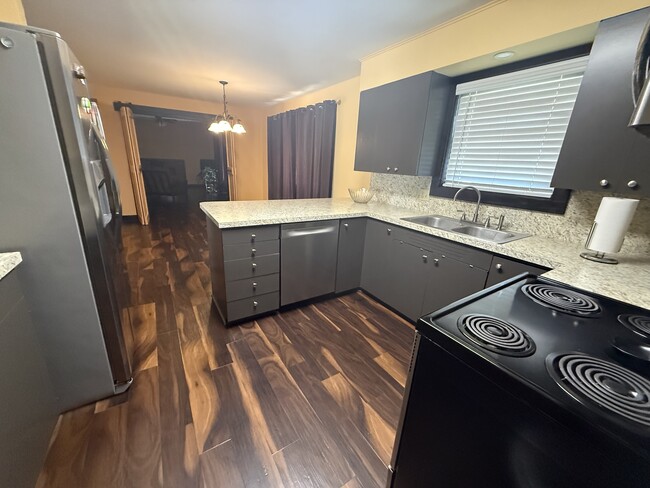 Photo - 115 S Ridge Dr