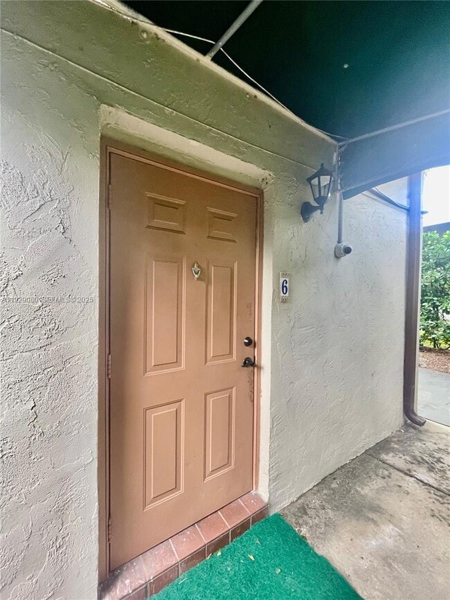 Photo - 2161 NE 42nd St Unit 6