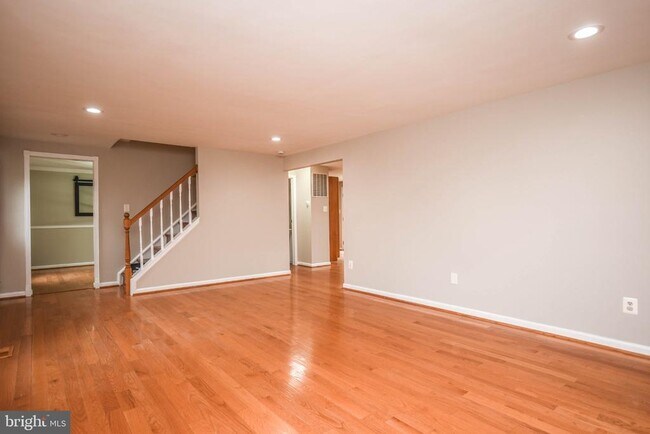 Photo - 9627 Locust Hill Dr