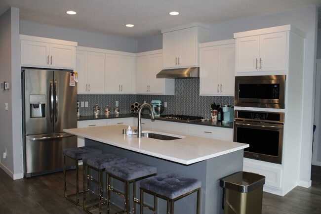 Photo - BEAUTIFUL 4+ BR, 2.5 BA TWO STORY HOME IN ...