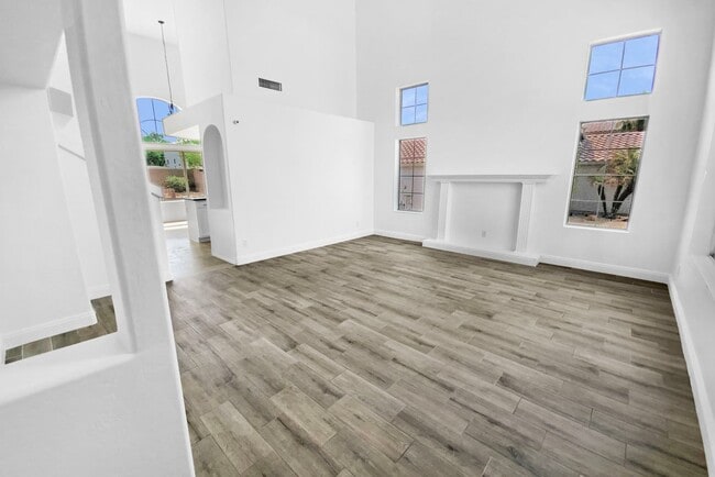 Photo - 10928 Vista Ave