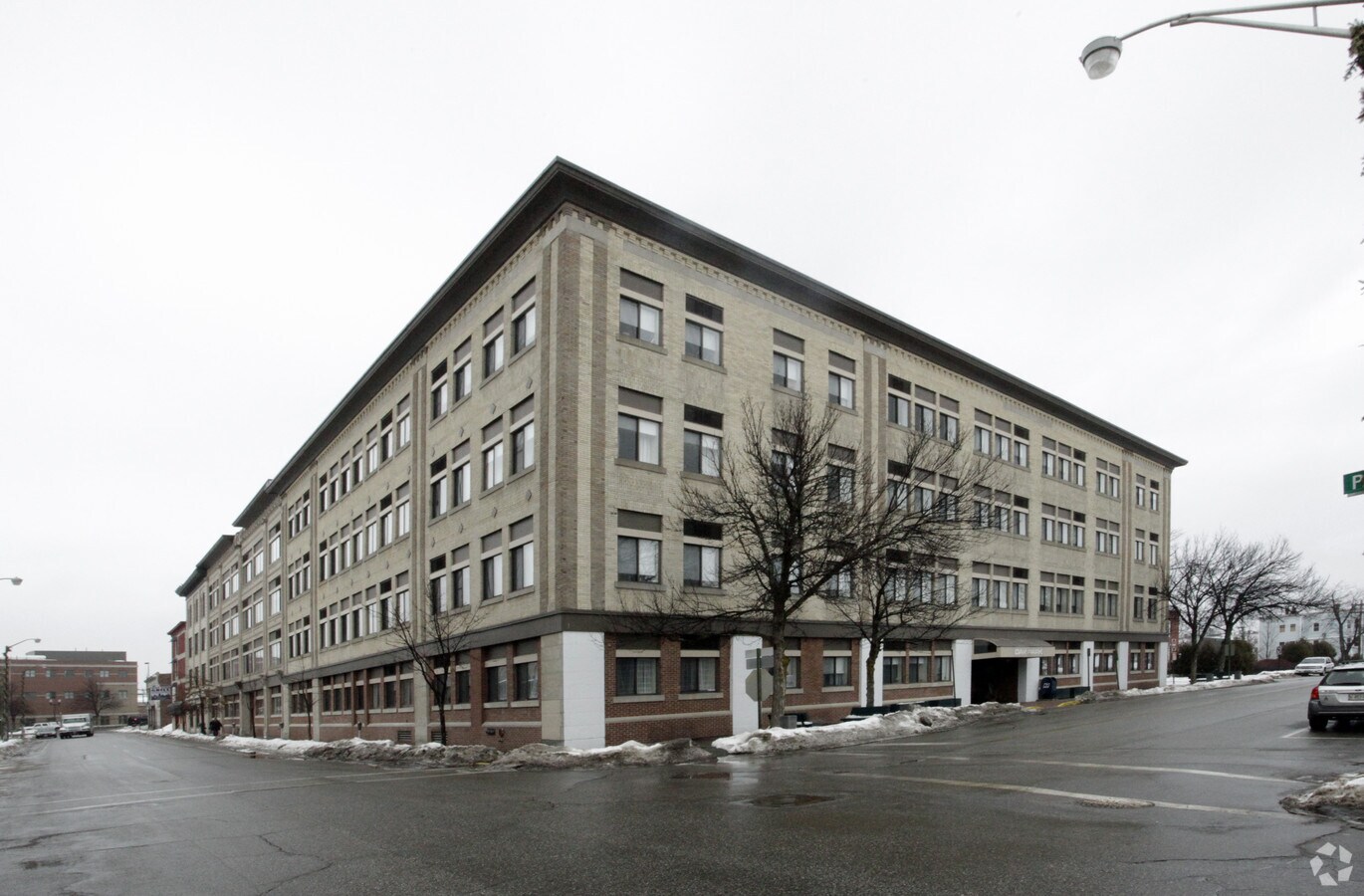 Oak Park Apartments - Oak Park Apartments
