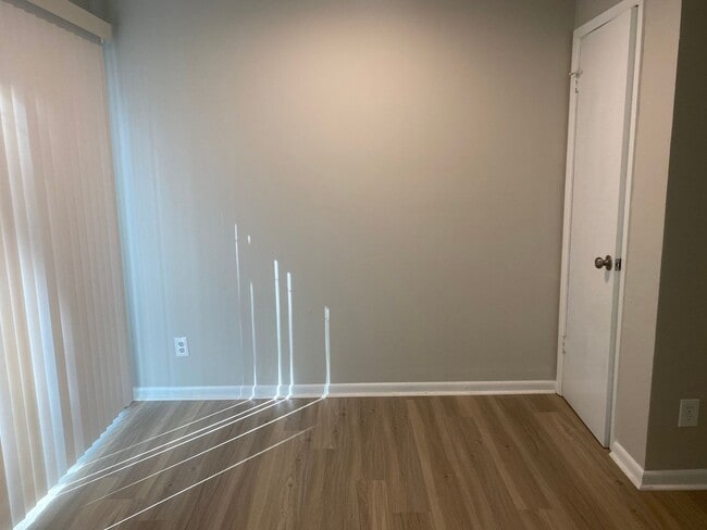 Photo - Chanticleer Apartments - Columbus, MS