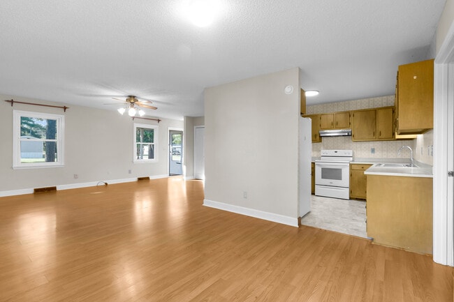 Photo - 209 McCoy Ave