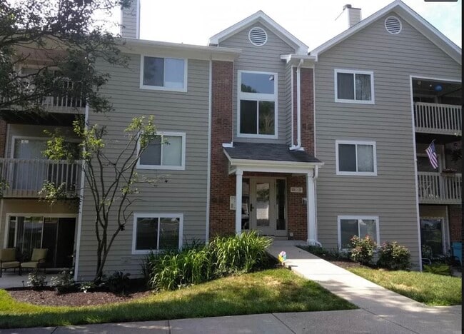 Building Photo - 110 Creekwood Dr Unit 5