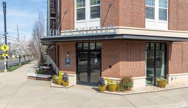 Building Photo - Langston, The