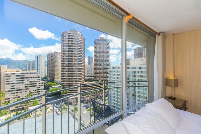 City life views! - 1765 Ala Moana Blvd