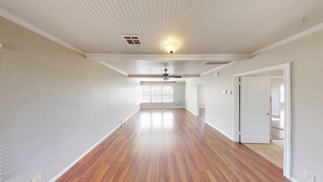 Photo - Cozy 2 bedroom 1 bathroom home!