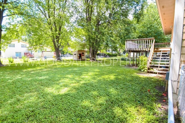 Photo - Charming 3-Bedroom Home in West Des Moines with a 2-Car garage and a fenced yard
