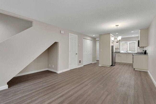 242 SE 106th Ave Unit A
