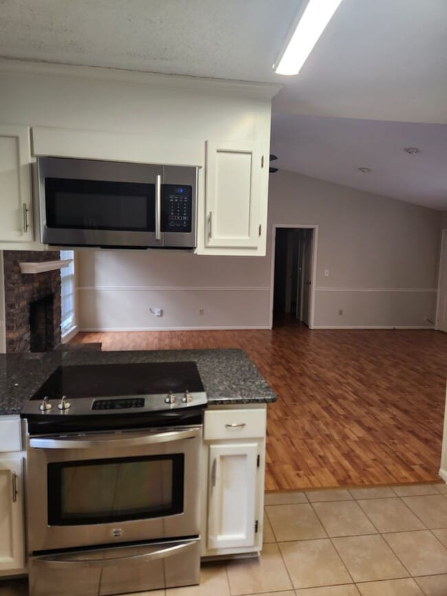 Photo - 1706 37th NE St
