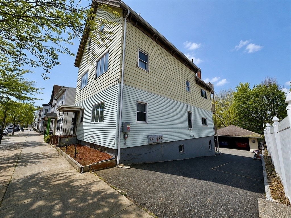 Photo - 549 Bennington St Unit 3B