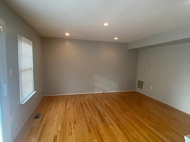 Photo - 6228 William Edgar Dr