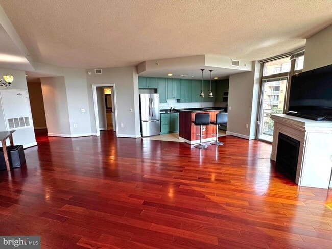 Building Photo - 3650 S Glebe Rd Unit 451 Rental
