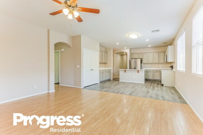 Photo - 7905 S 73rd Ln