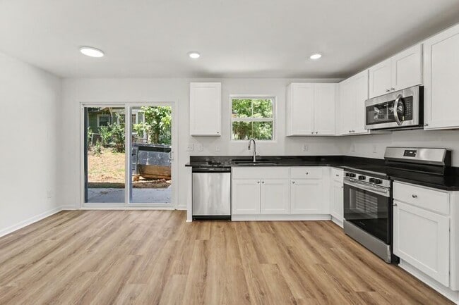 Photo - 518 W Rankin Ave Unit B