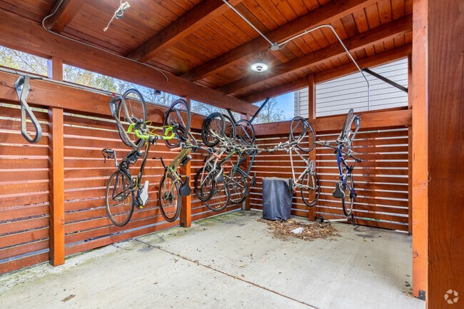 Almacenamiento de bicicletas - Tull Road Townhomes