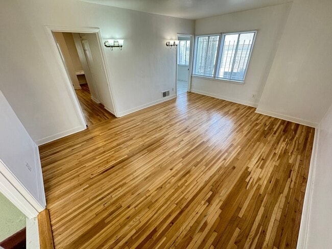 Photo - Quaint 3 bedroom Apt Home on 439-443 N. Spaulding Ave. Unit 441 N Spaulding Ave
