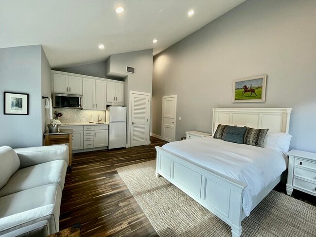 Photo - 11863 Wimbledon Cir Unit 547