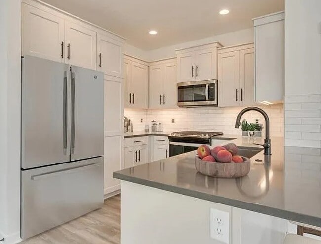 Photo - 4082 SE Century Blvd