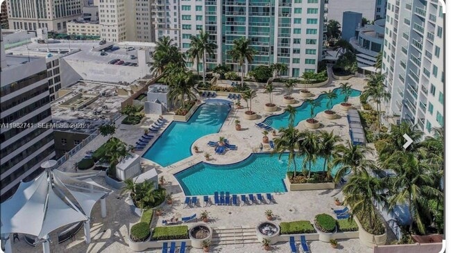 Building Photo - 253 NE 2nd St Unit 2306