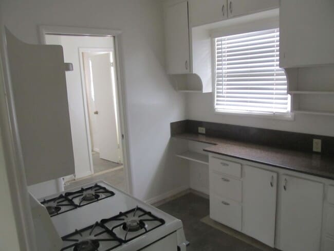 Photo - Sycamore (610-612) East Unit Sycamore (610)