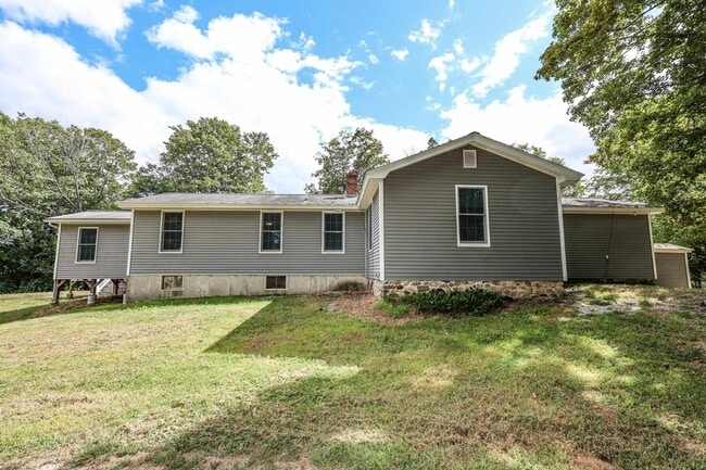 Photo - 55 Holbrook Hill Rd