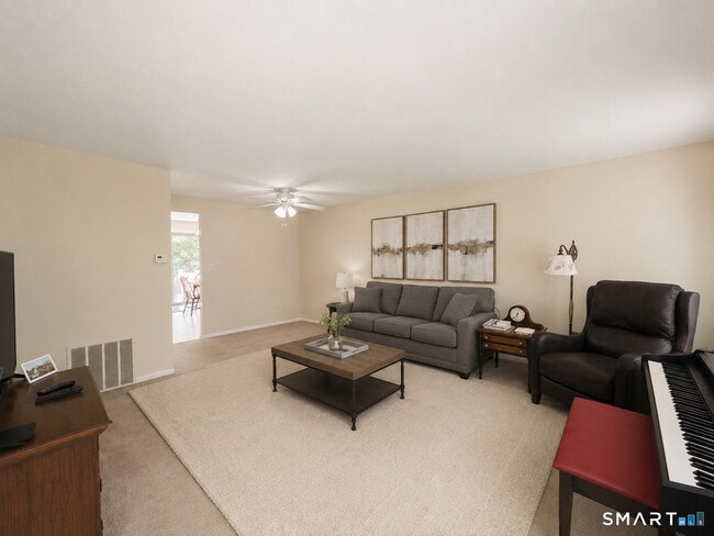 Photo - 40 Conestoga Way Unit 40