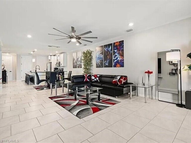 Photo - 14672 Edgewater Cir