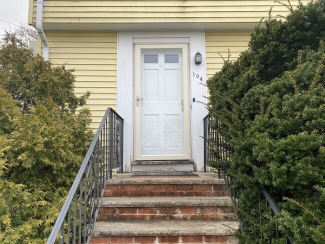 Building Photo - 104 Wendell St Rental