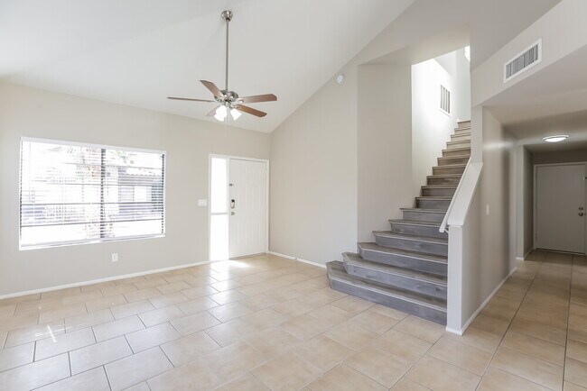 Photo - 18421 N 44th Pl