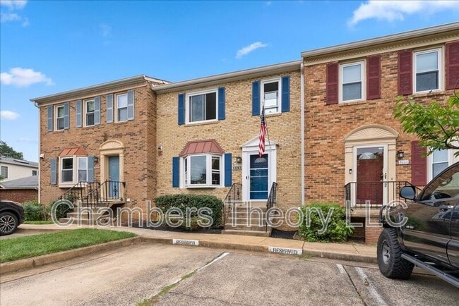 Building Photo - 1033 N George Mason Dr Rental