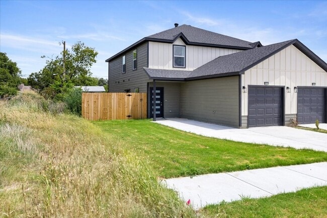 Photo - 8011 W Elizabeth Ln