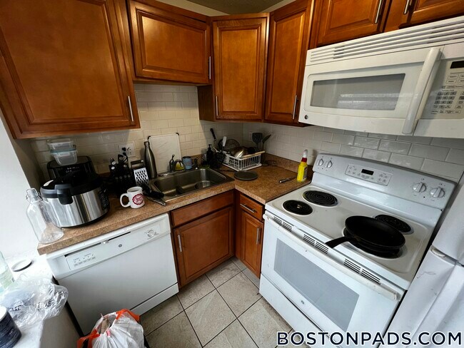 1078 Boylston St Unit 4