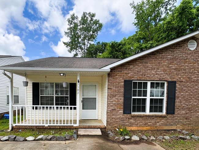 2 Bed 2 Bath Condo Near Cherry Park - 2 Bed 2 Bath Condo Near Cherry Park