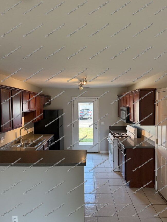 Photo - 10401 Paramount Way