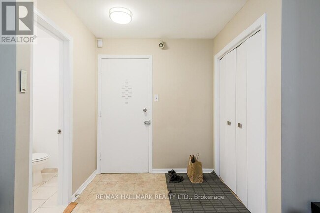 Photo - 2844 Danforth Ave