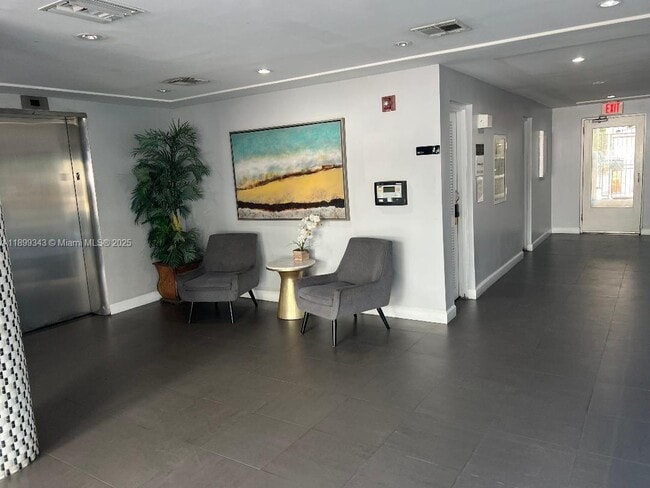 Photo - 1300 Lincoln Rd Unidad A101