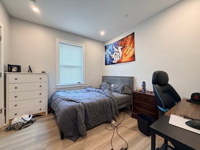 Photo - 68 Saunders St
